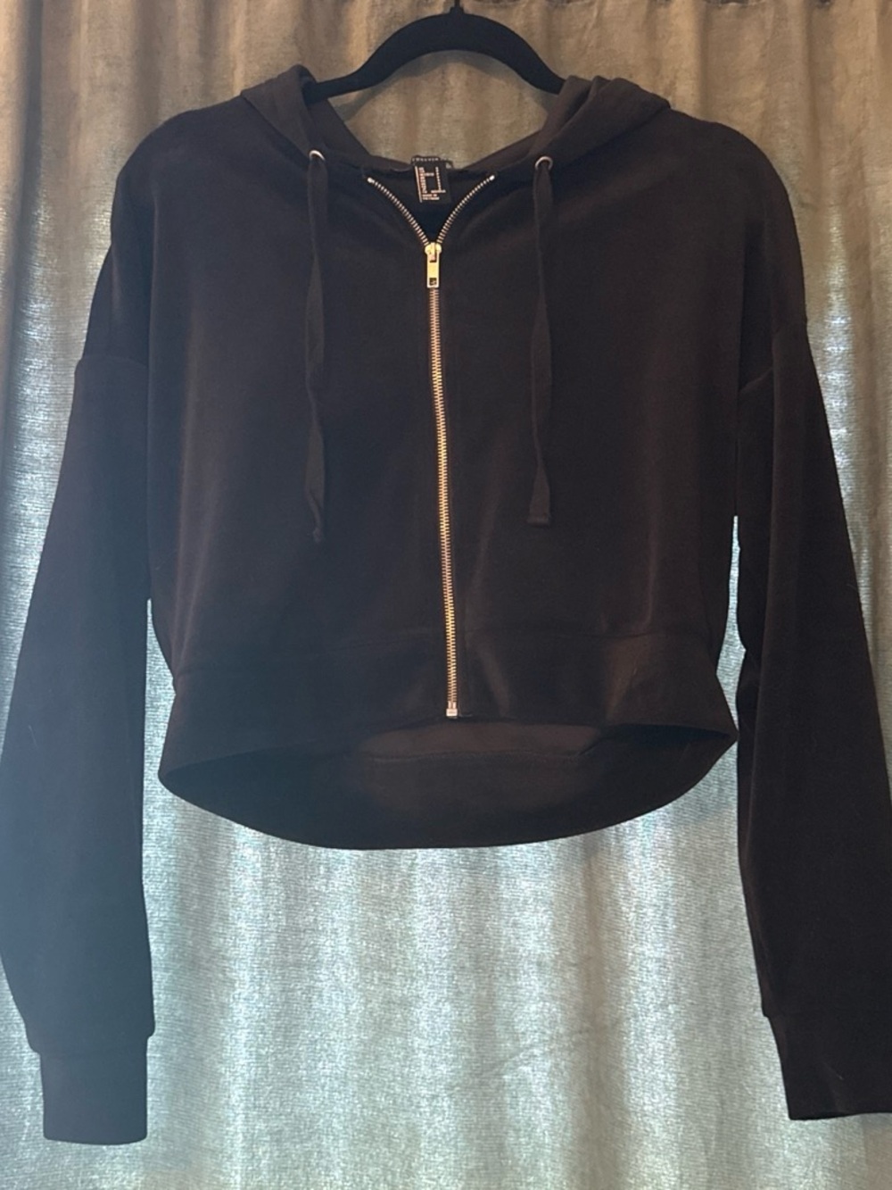 Women's Black Velvet Cropped Zip-Front Hoodie